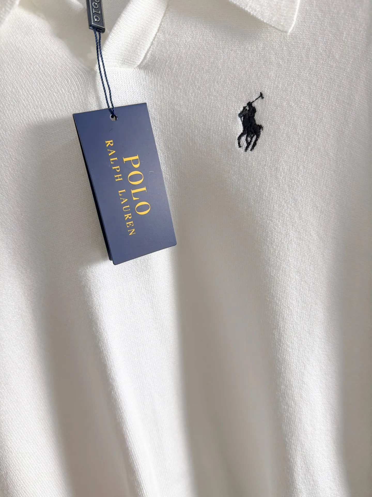 🛫🛫🛫High version Ralph Lauren 2026 autumn and winter New Arrival cardigan! High-quality imported fabrics and high-density knitting, Versatile sweaters are so handsome! Logo! More durable and less deformable. The counter version is a must-have for daily commuting. Light luxury. Premium products are simple, fashionable and elegant. Simple Versatile style does not look picky on the upper body. The upper body is stylish but not tight. Suitable for travel, leisure and other types of party occasions. Simple, neat and uncomplicated. Impeccable details. The design concept of brand elements embodies high quality. It feels delicate and soft and can be easily held in various styles. Classic fashion clothing, which is sought after every year, has become popular all over the world! ​Sizes:M-3XL